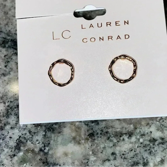 Circle gold tone stud earrings by Lauren Conrad - Picture 2 of 7